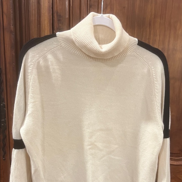 Jil Sander Cream and Black Turtleneck Sweater - Picture 10 of 14